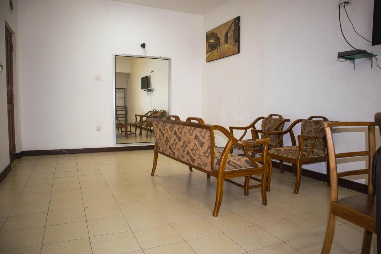 Chamaya Holiday Inn Балангода Екстериор снимка